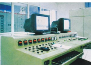 本系統(tǒng)是專為加氣混凝土、蒸壓粉煤灰磚及灰沙磚生產(chǎn)企業(yè)設(shè)計(jì)研究的自動(dòng)控制系統(tǒng)，其操作簡單，界面友好，智能化程度高且性能穩(wěn)定可靠